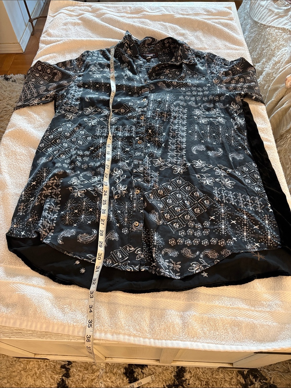 Johnny Was Workshop 100% Silk Embroidered plush Velvet Blouse/Tunic. Worn once - Picture 11 of 15